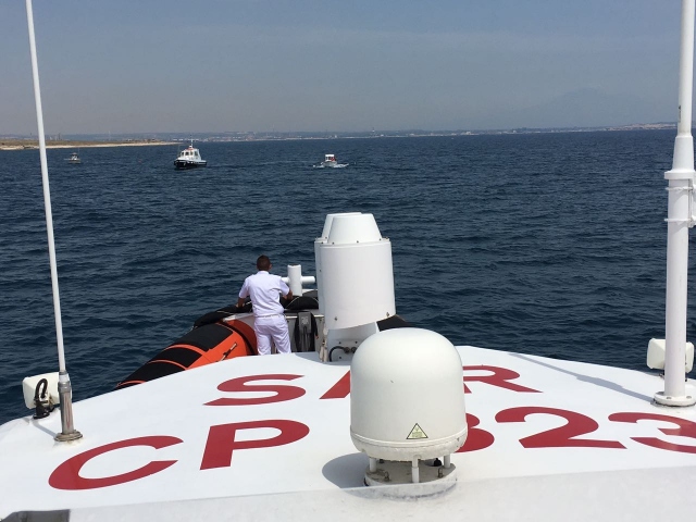 Siracusa, affonda un barcone: salvate due persone in mare