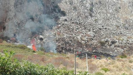 Nel Palermitano, ancora incendi a Capo Gallo