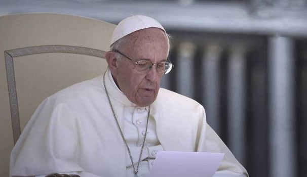 Papa Francesco: "Pensioni d'oro offesa al lavoro