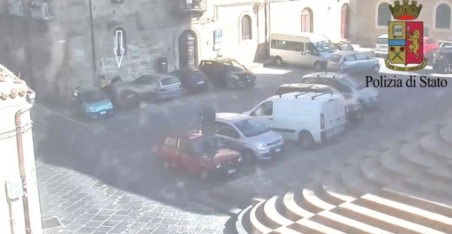 Enna, picchia moglie: divieto avvicinamento