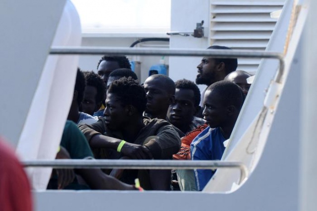 Migranti: in 1.096 arrivati a Palermo su nave Diciotti