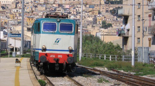 Ferrovie, lavori Sr-Ct: nessuna certezza