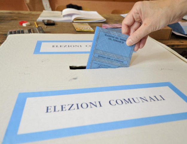 Floridia, oggi il ballottaggio: testa a testa tra Scalorino e Limoli