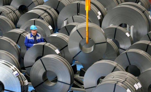 Istat, industria: a maggio crescono fatturato e ordini