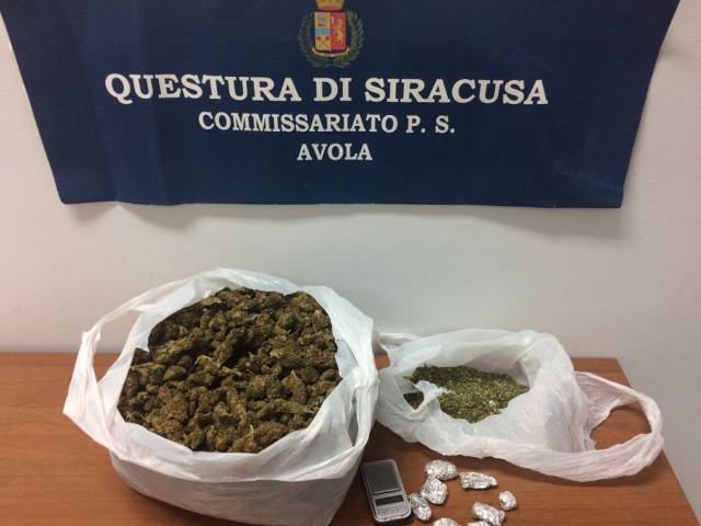 Avola, droga e spaccio: arrestato 23enne