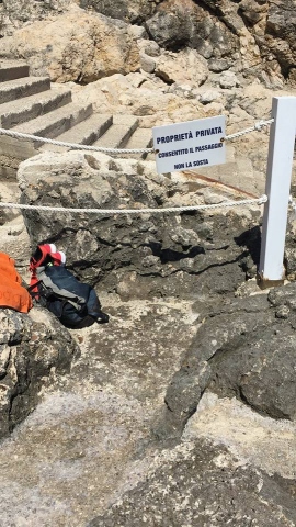 Spuntano paletti e buttafuori al Plemmirio, la furia di Sos Siracusa