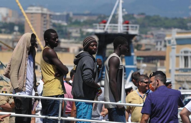 Migranti, in 650 a Catania: anche 9 morti