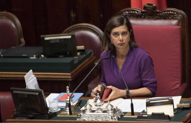 La Camera conferma la fiducia al governo su dl banche venete, 318 i sì