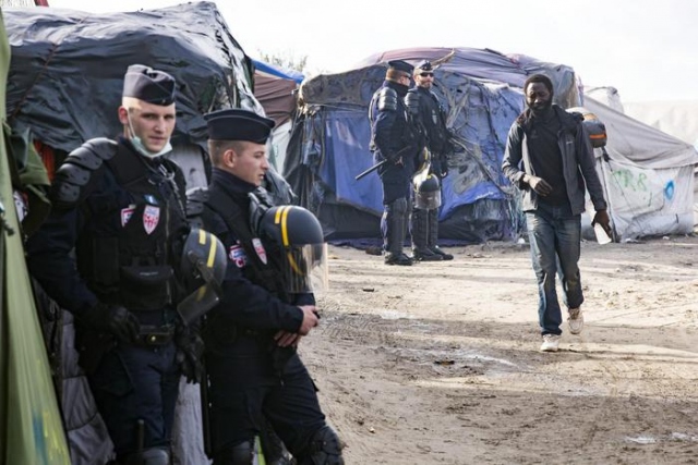 Human Rights Watch, gas a peperoncino contro migranti Calais