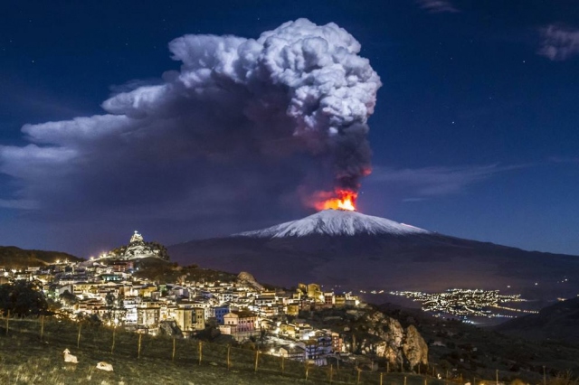 Gas, “motore termico” dell’attività eruttiva dell’Etna