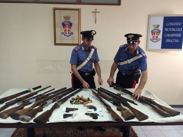 Siracusa, sequestro di armi e munizioni. il bilancio dei Carabinieri