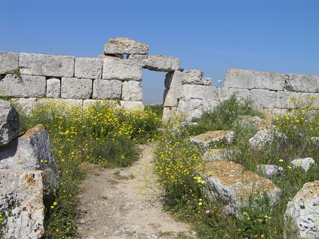 Siracusa, chiusura estiva Castello Eurialo: insorgono Sorbello e Vinci