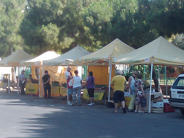 Siracusa, il "mercato del contadino" raggiunge le zone balneari