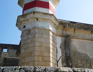 Il faro di Brucoli diventa casa vacanze luxury: da settembre i lavori