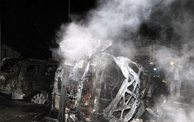 Siria, 3 autobomba nel centro di Damasco: 8 morti