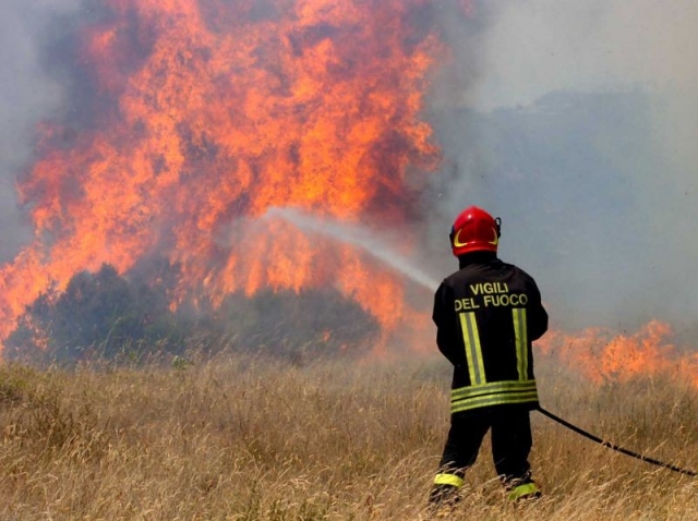 Vigili Fuoco, dal 15 giugno in Sicilia 7.500 interventi