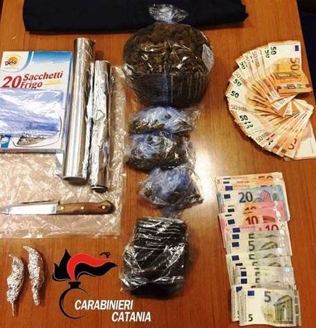 Catania, teneva in casa 1 chilo di droga: arrestato