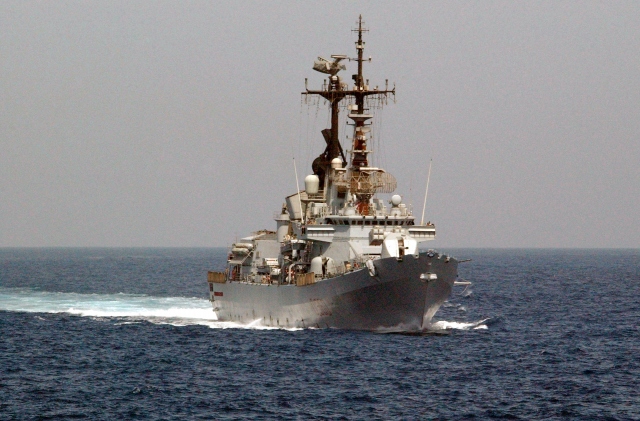 Augusta, in porto il Cacciatorpediniere Luigi Durand De la Penne