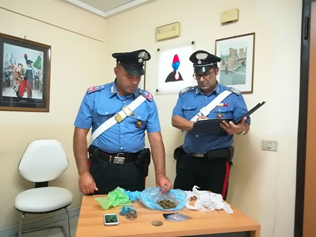 Priolo, trovata marijuana in casa di un 20enne