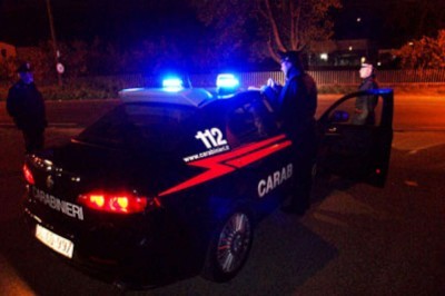 Floridia, aggredisce Carabiniere che lo trova in possesso di refurtiva