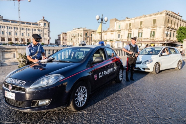 Siracusa, i Carabinieri in Ortigia per estate sicura: 40 mezzi fermati