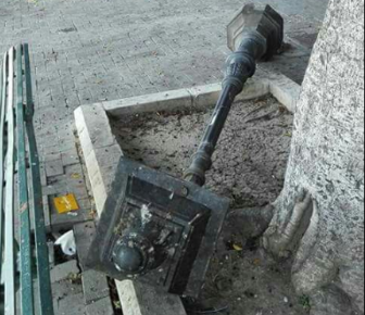 Siracusa, palo dell'illuminazione divelto da vandali alla Marina