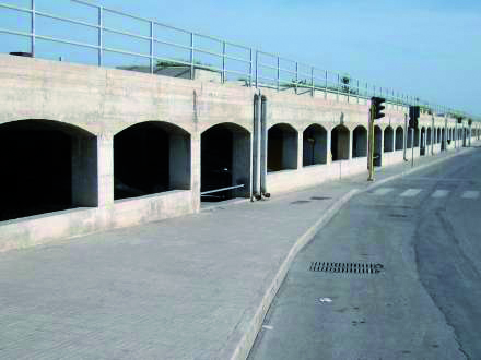 Siracusa, parcheggi e strisce blu a privati: consiglieri insorgono