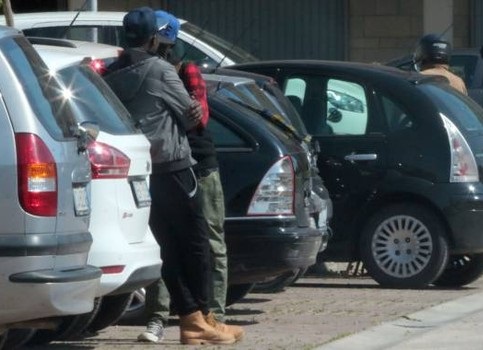 Noto, minori impiegati come parcheggiatori abusivi: multe per 3.000 euro