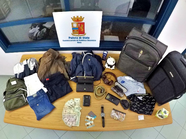 Noto, rubavano all'interno di auto parcheggiate a Vendicari