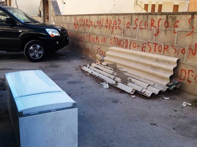 Siracusa, amianto a piede libero in Via Vanvitelli