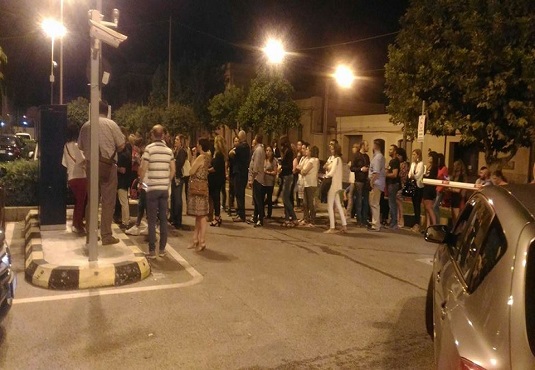 Siracusa, solito sabato di "passione" al Molo S.Antonio: file interminabili per pagare il parcheggio