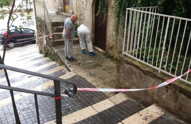Ischitella, morta la 15enne ferita al volto dall'ex compagno della madre