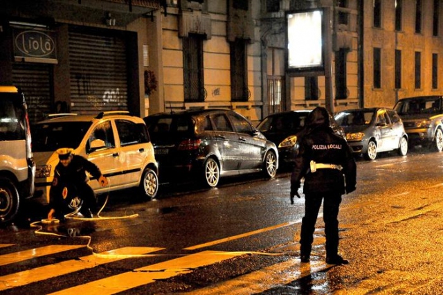 Milano, donna investita e uccisa da scooter pirata