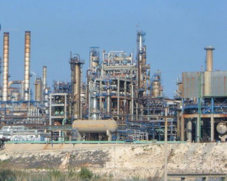 Sequestro impianti petrolchimico, Esso accetta le prescrizioni ambientali della Procura