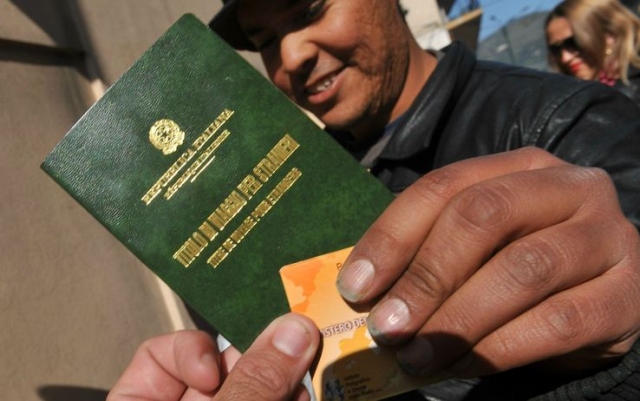 A Siracusa permessi di soggiorno regalati: la denuncia su IlGiornale.it