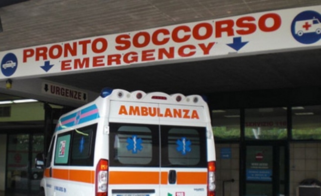 Noto, chiamano ambulanza e aggrediscono personale Pronto Soccorso