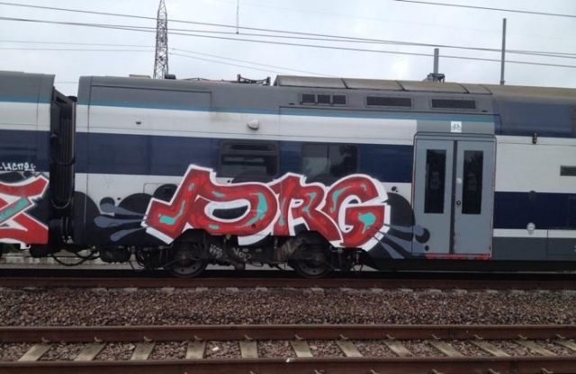 Siracusa, vagoni imbrattati con la vernice: 2 denunciati