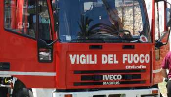 Priolo, ciclomotore a fuoco: arrestato il presunto responsabile