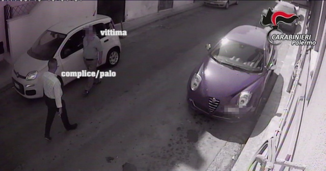 Palermo, truffavano anziani: 4 arresti