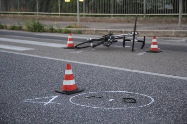 Carlentini, pirata della strada: investe pedone e scappa