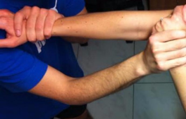 Melilli, padre non dà 10 euro a figlio e scatta lite furibonda