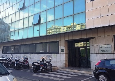 Siracusa, furto di rame a Palazzo di vetro di via Brenta: tutto al buio