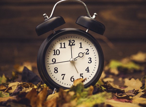 Questa notte torna l'ora solare: lancette un’ora indietro