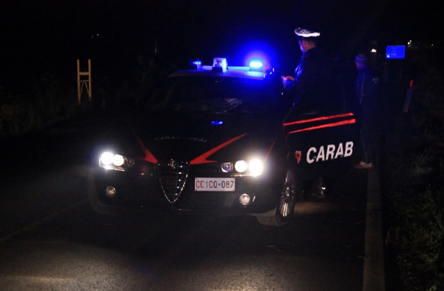 Siracusa, non si ferma all'alt dei Carabinieri: inseguito e denunciato