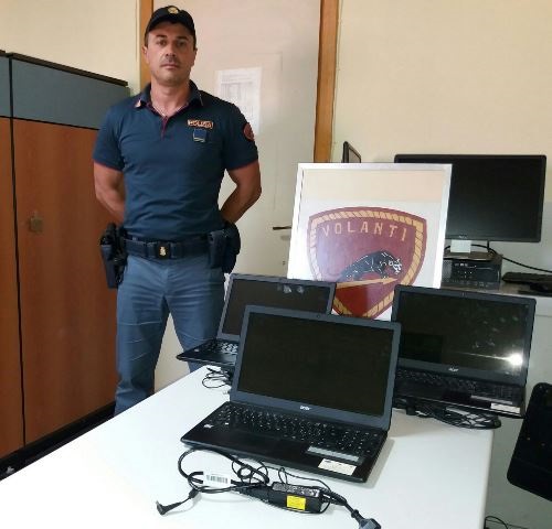 Siracusa, tentato furto di pc all'Archimede: un arresto