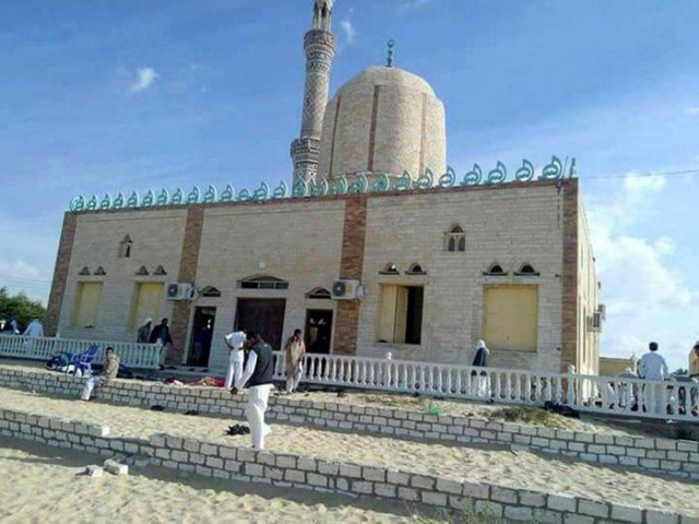 Egitto: commando fa strage in una moschea del Sinai, 235 morti