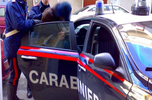 Noto, scoperta fiorente attività di spaccio: 4 arresti