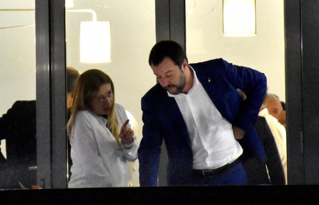 Berlusconi-Salvini-Meloni e il 'patto dell'arancino'. Tregua siglata a Catania