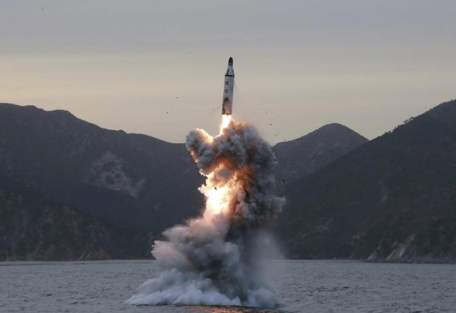 Corea Nord lancia missile balistico: 'Tutti gli Usa nel mirino'