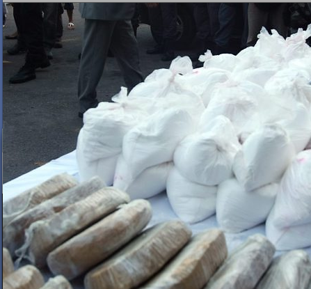 Siracusa, spaccio di droga: denunciato un uomo, segnalato 19enne